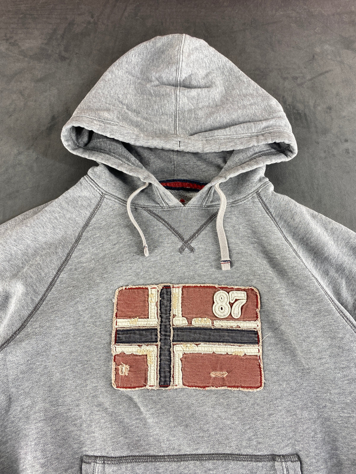 Felpa con cappuccio Napapijri grigia bandiera vintage – Uomo Taglia XL