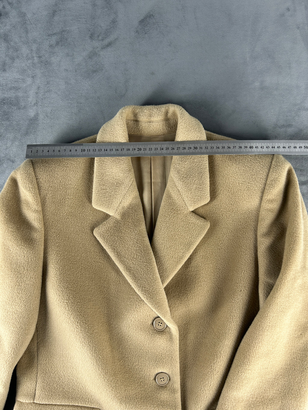 Cappotto in lana beige sagomato vintage – Donna Taglia M