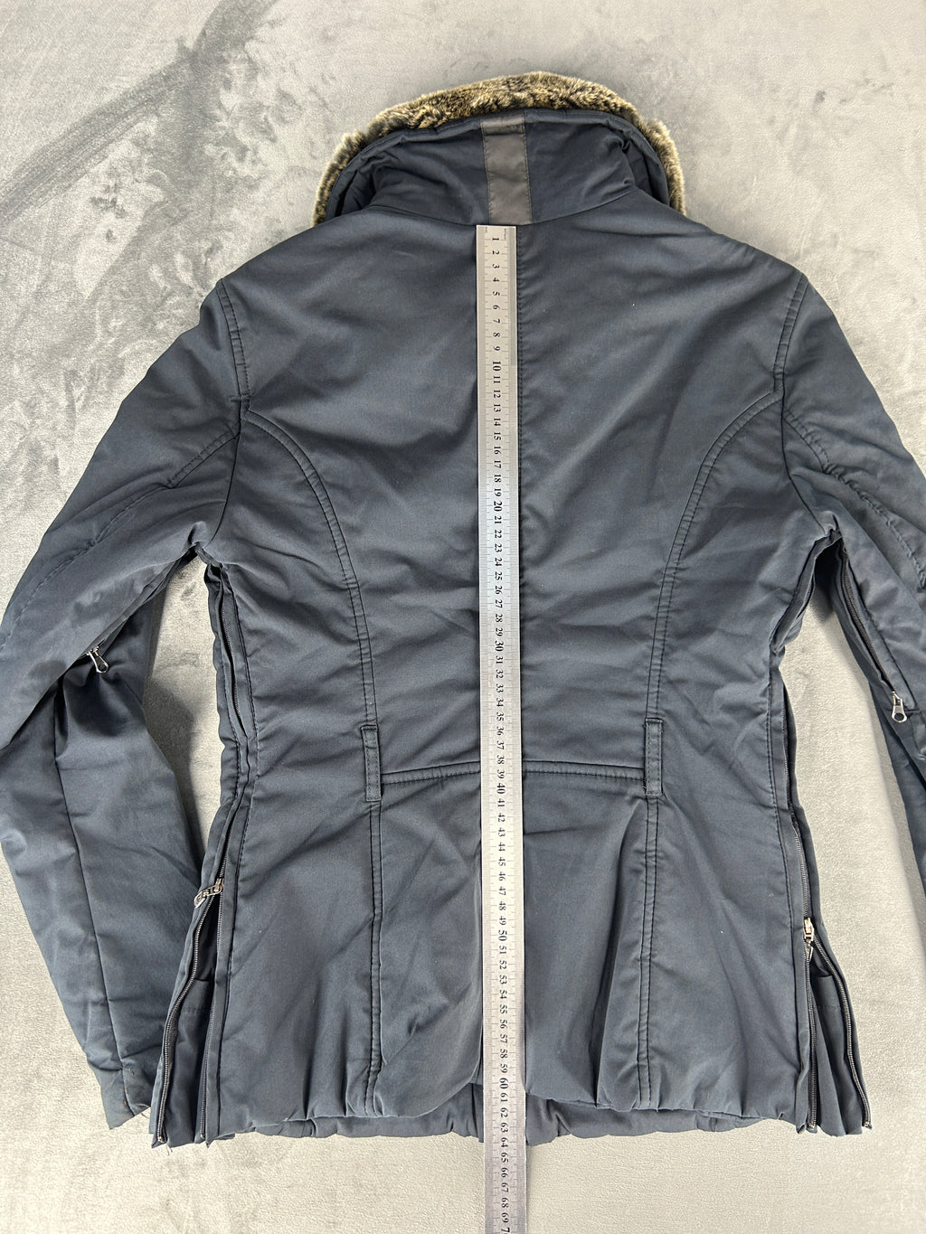 Giacca Belstaff Silver grigia con collo effetto pelliccia vintage – Donna Taglia 42
