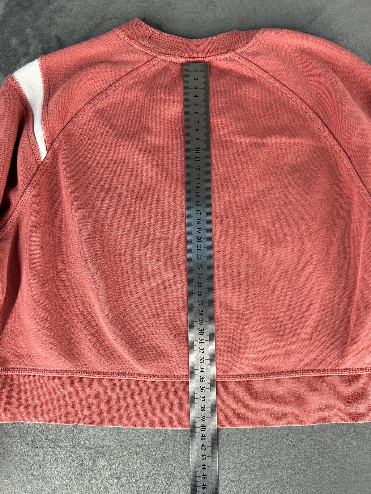 Felpa Nike corta rosa con maxi Swoosh vintage – Donna Taglia XS
