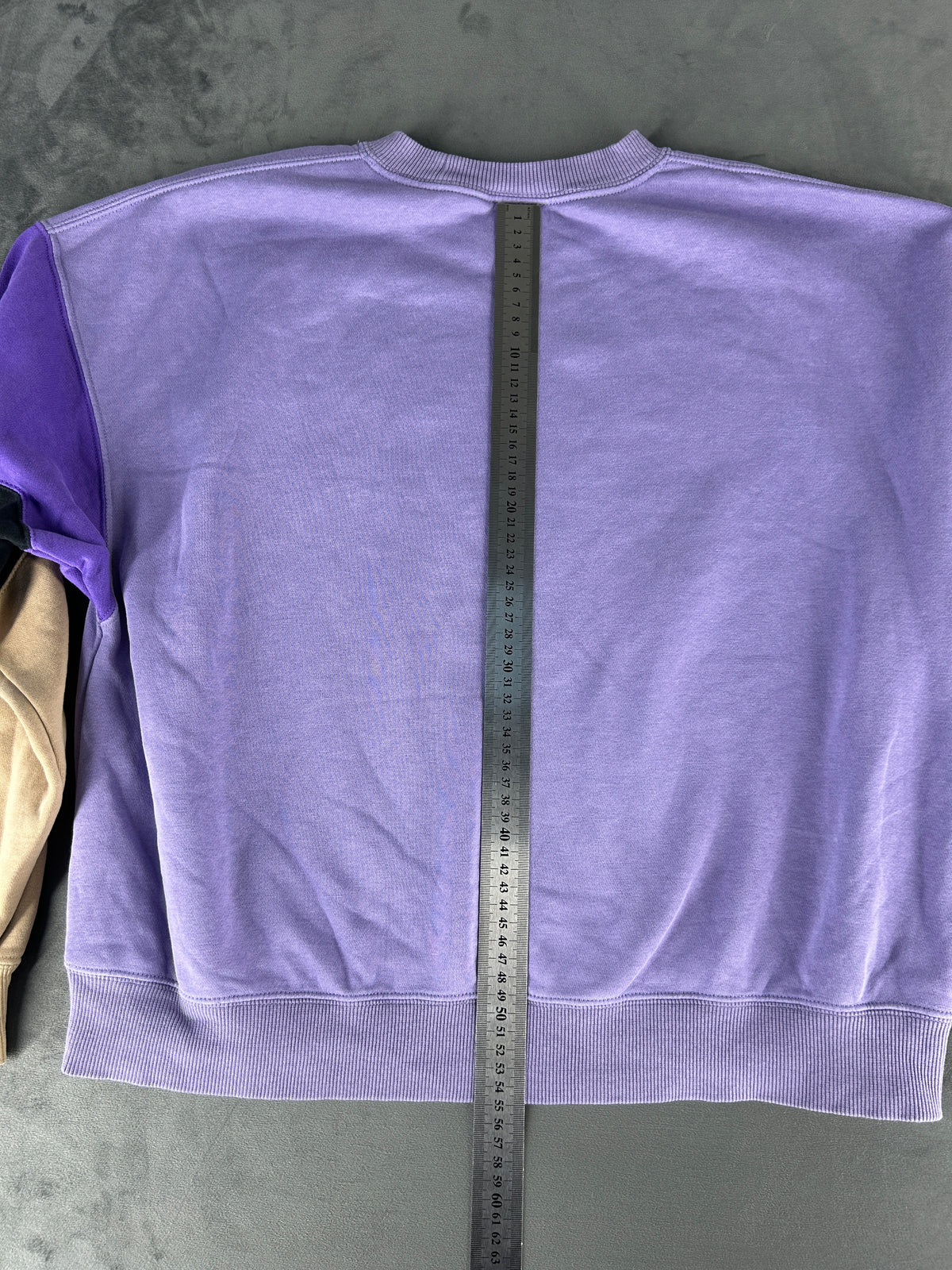 Felpa Jordan colorblock lilla nera e panna vintage – Donna Taglia S
