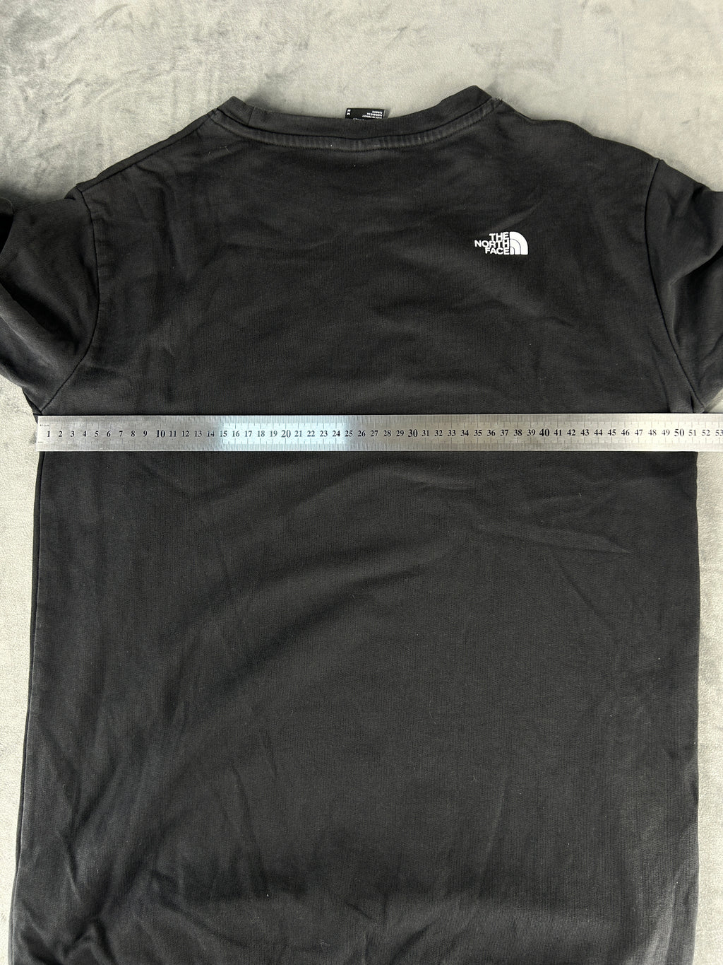 Felpa The North Face nera con logo tono su tono vintage – Donna Taglia M