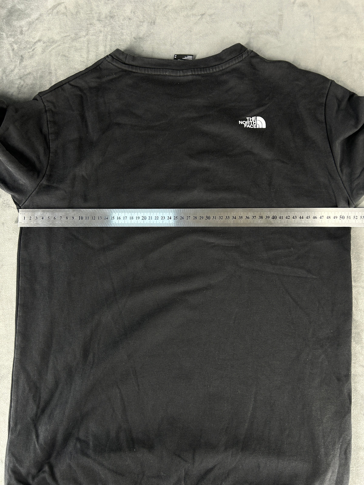 Felpa The North Face nera con logo tono su tono vintage – Donna Taglia M