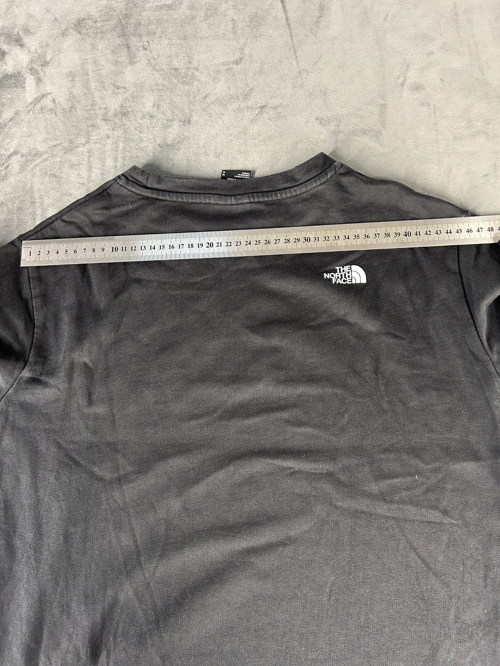 Felpa The North Face nera con logo tono su tono vintage – Donna Taglia M