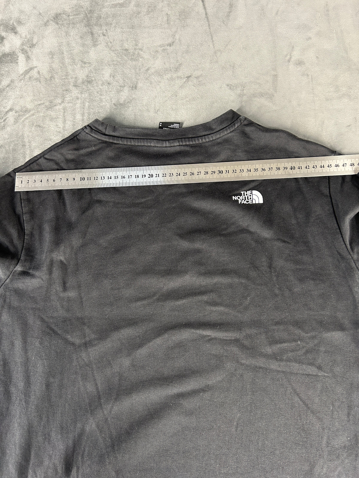 Felpa The North Face nera con logo tono su tono vintage – Donna Taglia M