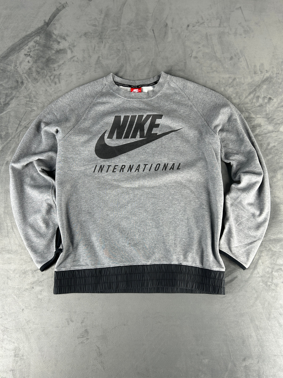 Felpa Nike International grigia vintage – Donna Taglia M