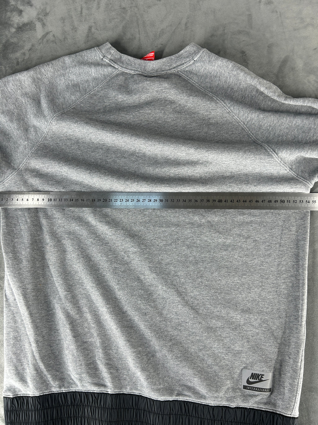 Felpa Nike International grigia vintage – Donna Taglia M