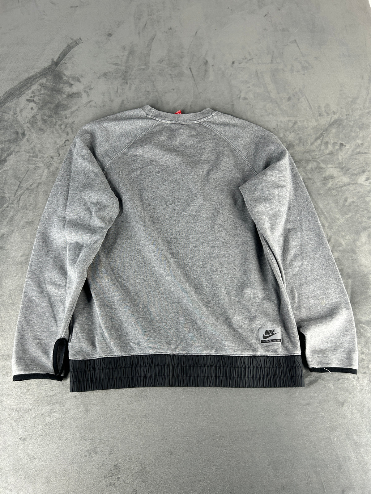Felpa Nike International grigia vintage – Donna Taglia M