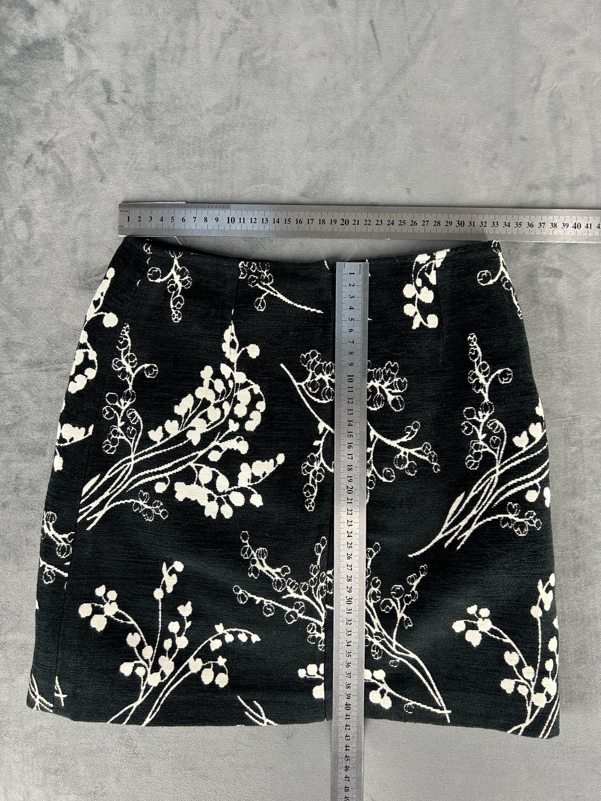 Gonna Pennyblack nera e bianca a fiori vintage – Donna Taglia S