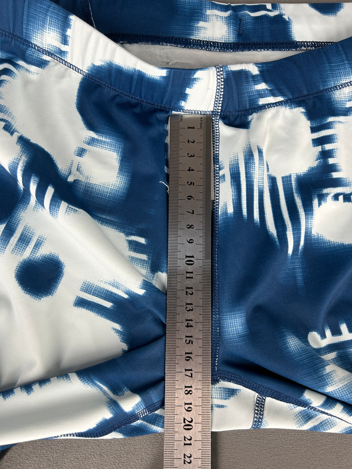 Leggings Asics corti blu e bianchi vintage – Donna Taglia M