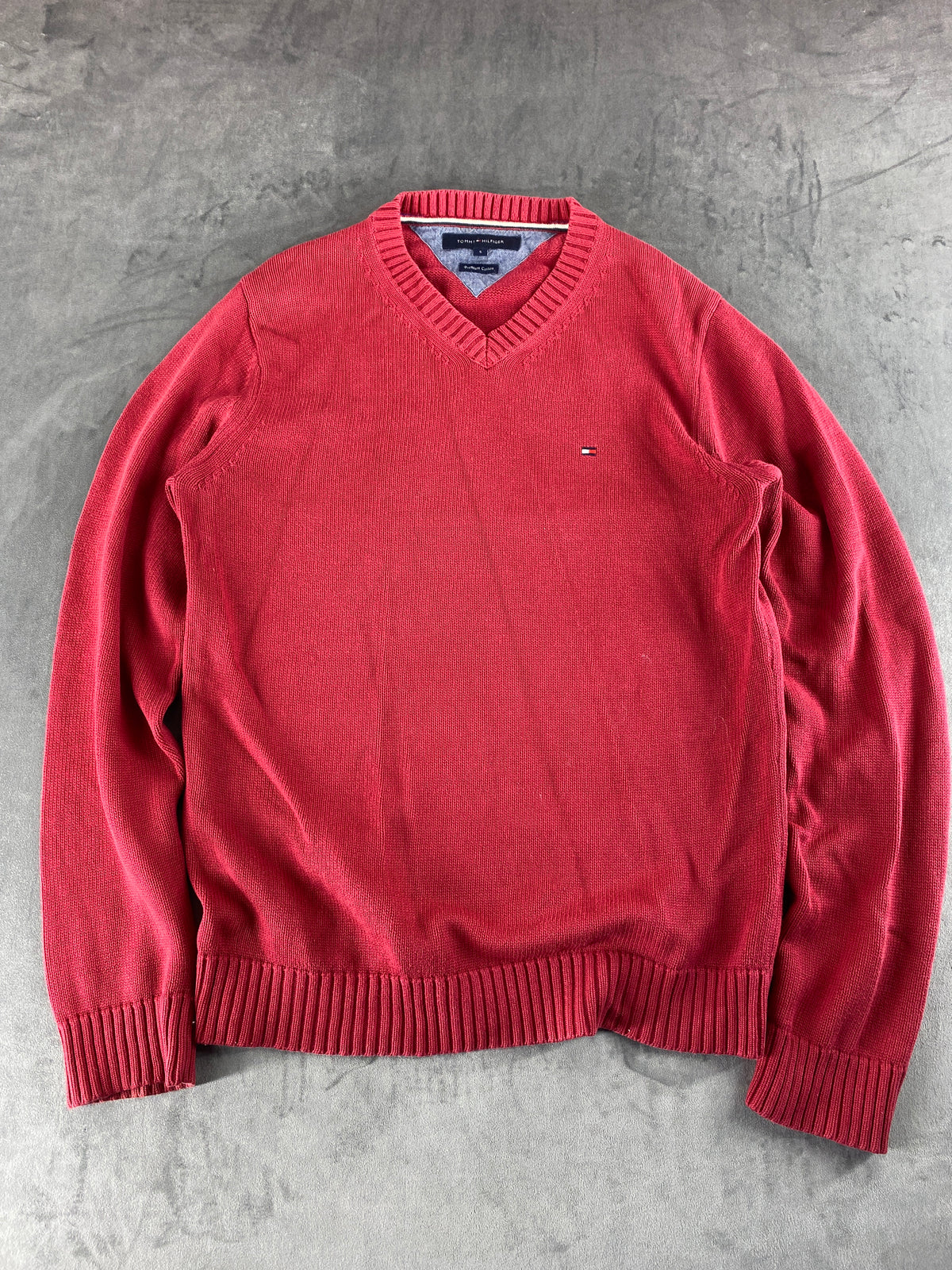 Maglione scollo a V Tommy Hilfiger rosso vintage – Uomo Taglia M