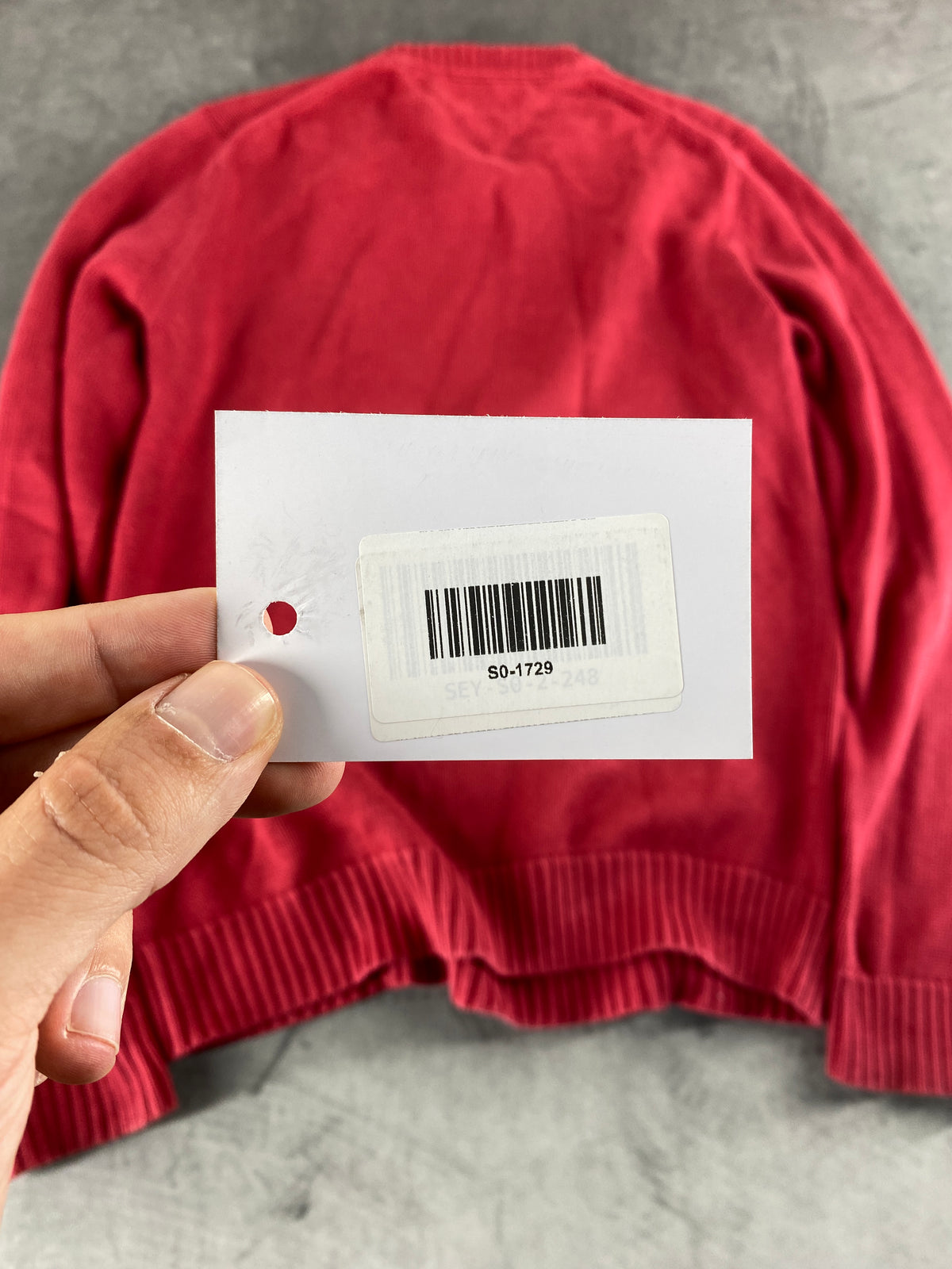 Maglione scollo a V Tommy Hilfiger rosso vintage – Uomo Taglia M