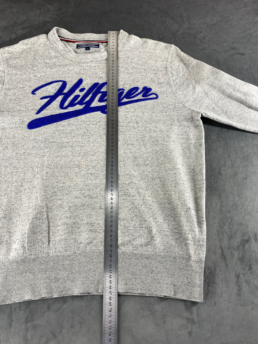 Felpa girocollo Tommy Hilfiger grigia logo vintage – Donna Taglia L