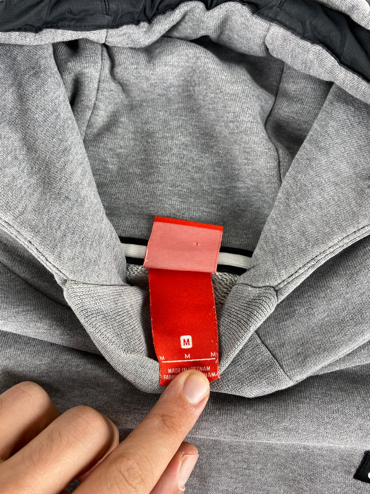 Felpa con cappuccio Nike grigia collo alto vintage – Uomo Taglia M