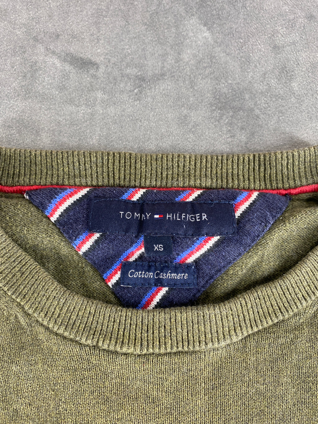 Maglione Tommy Hilfiger verde militare vintage – Uomo Taglia XS