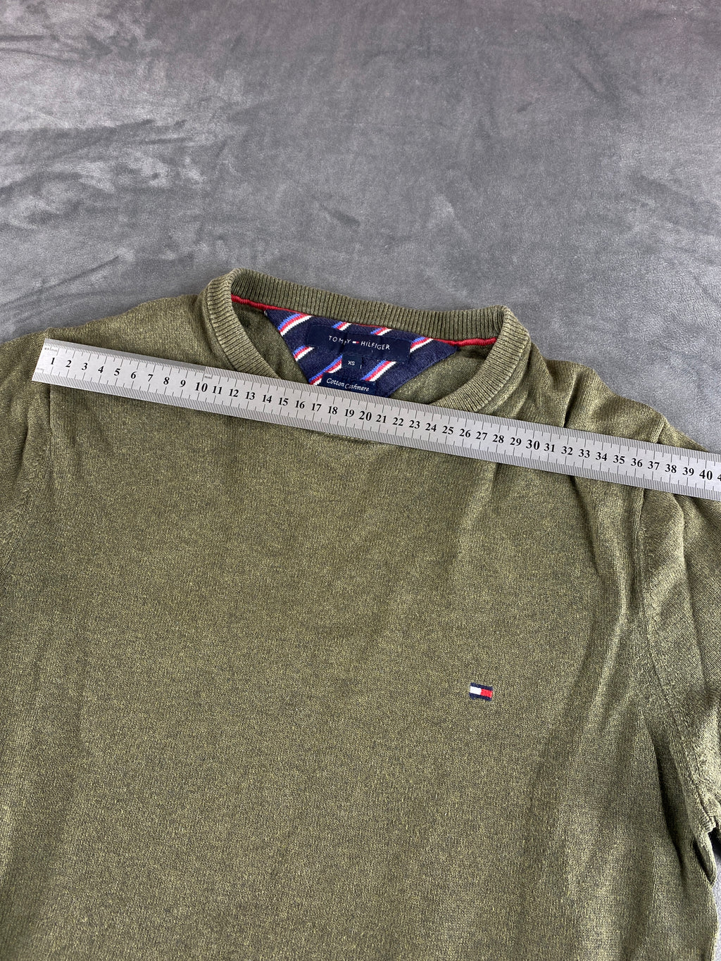 Maglione Tommy Hilfiger verde militare vintage – Uomo Taglia XS
