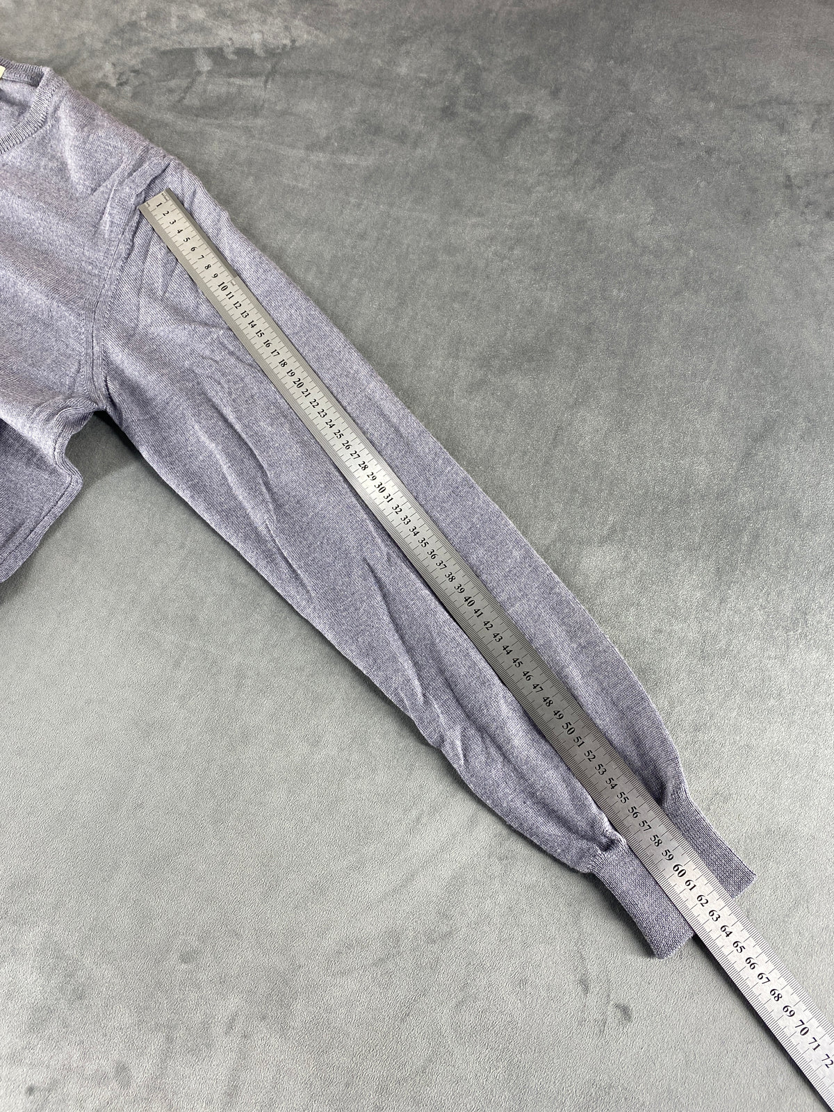 Maglione Armani Collezioni scollo a V grigio vintage – Uomo Taglia S