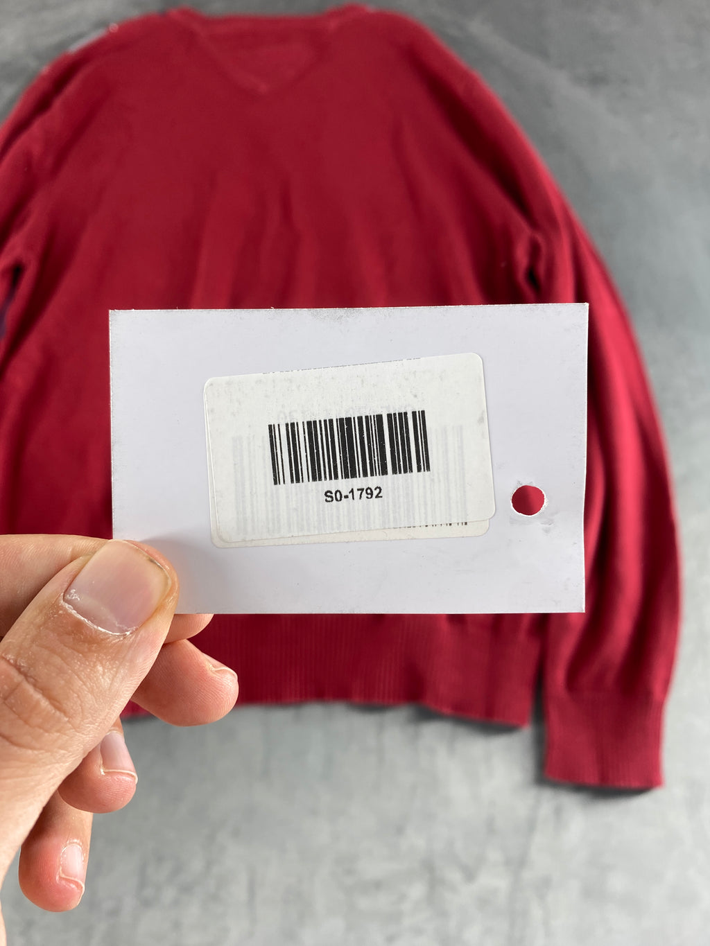 Maglione Tommy Hilfiger scollo a V rombi rosso vintage – Uomo Taglia M