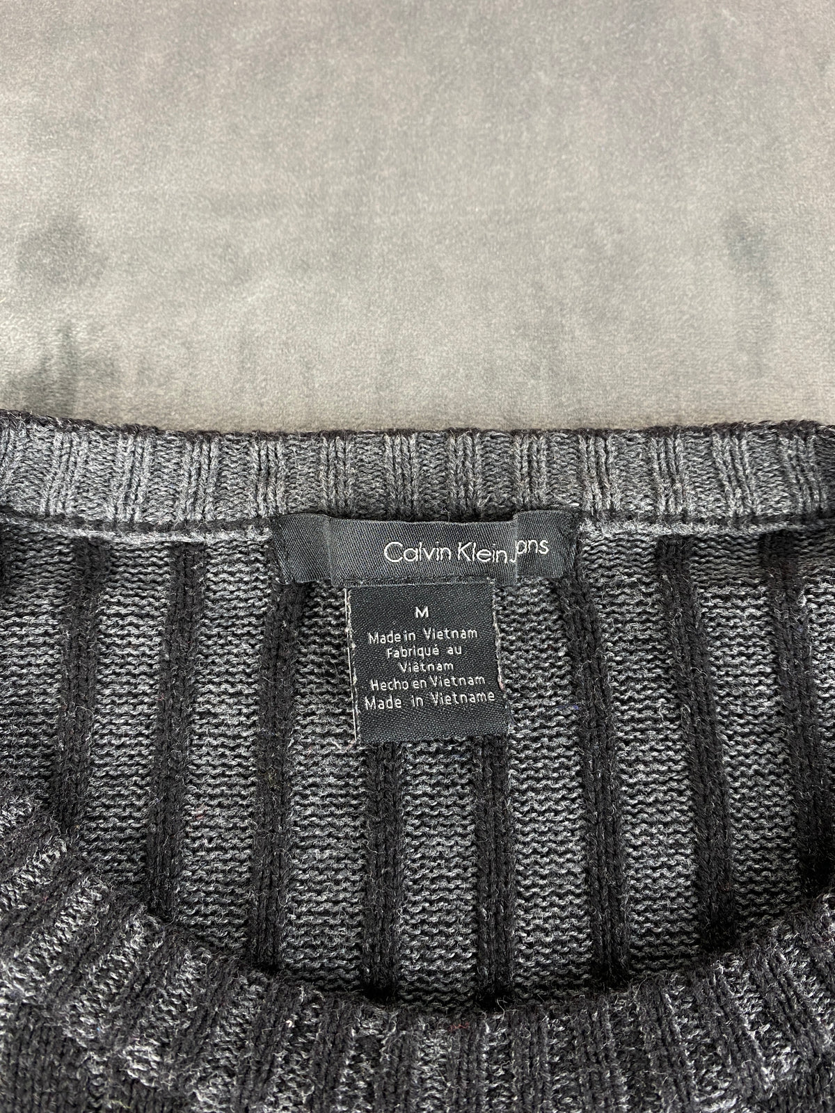 Maglione Calvin Klein Jeans grigio a costa vintage – Uomo Taglia M