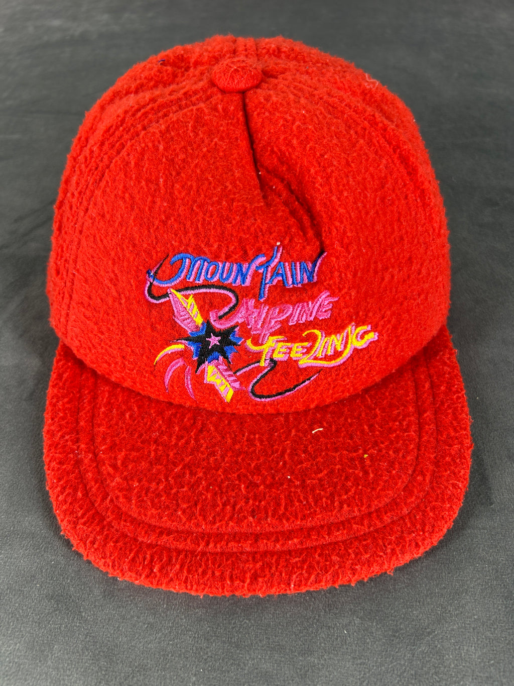 Cappello in pile rosso vintage – Unisex Taglia unica