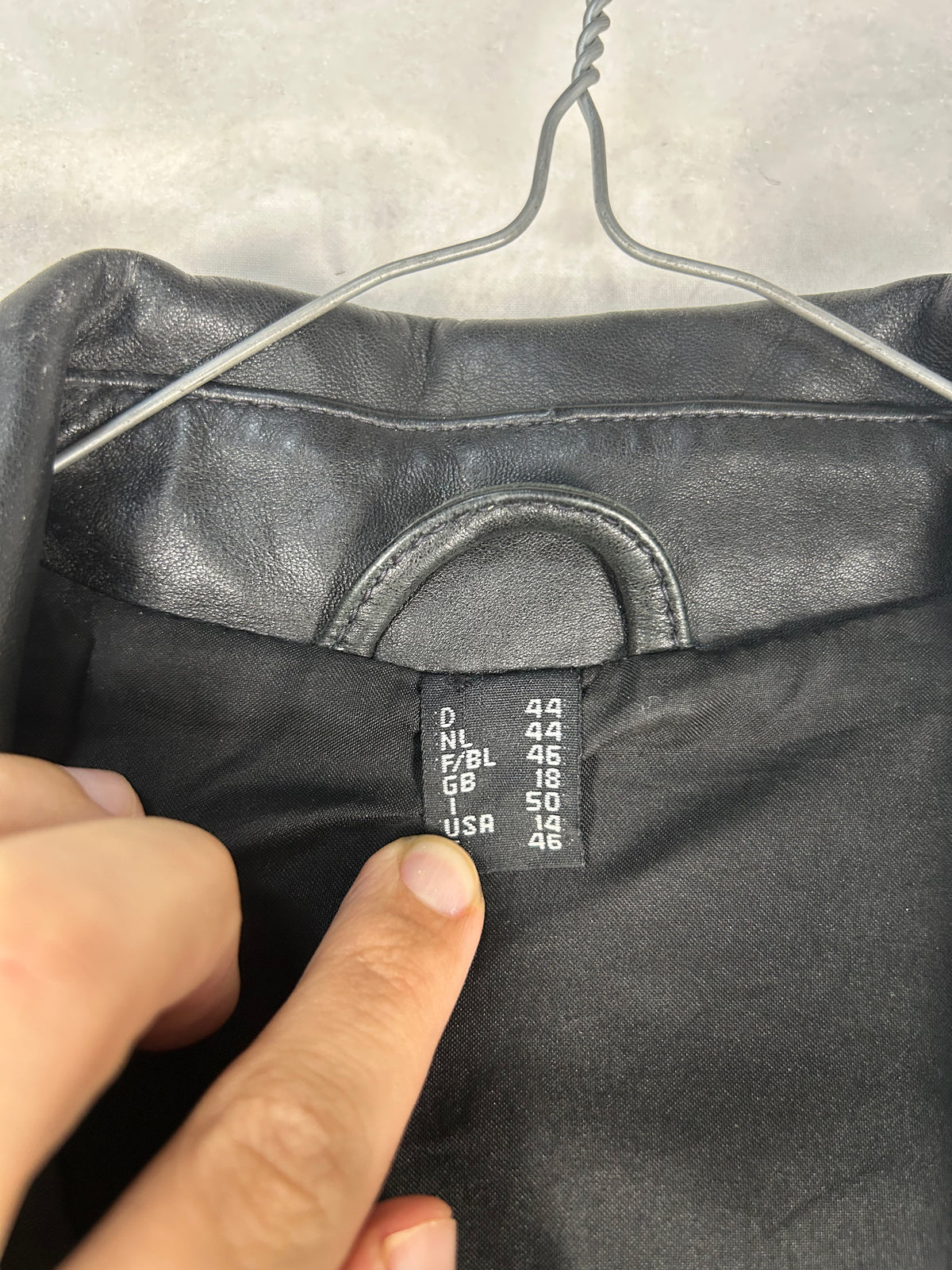 Giacca di pelle nera vintage – Donna Taglia M