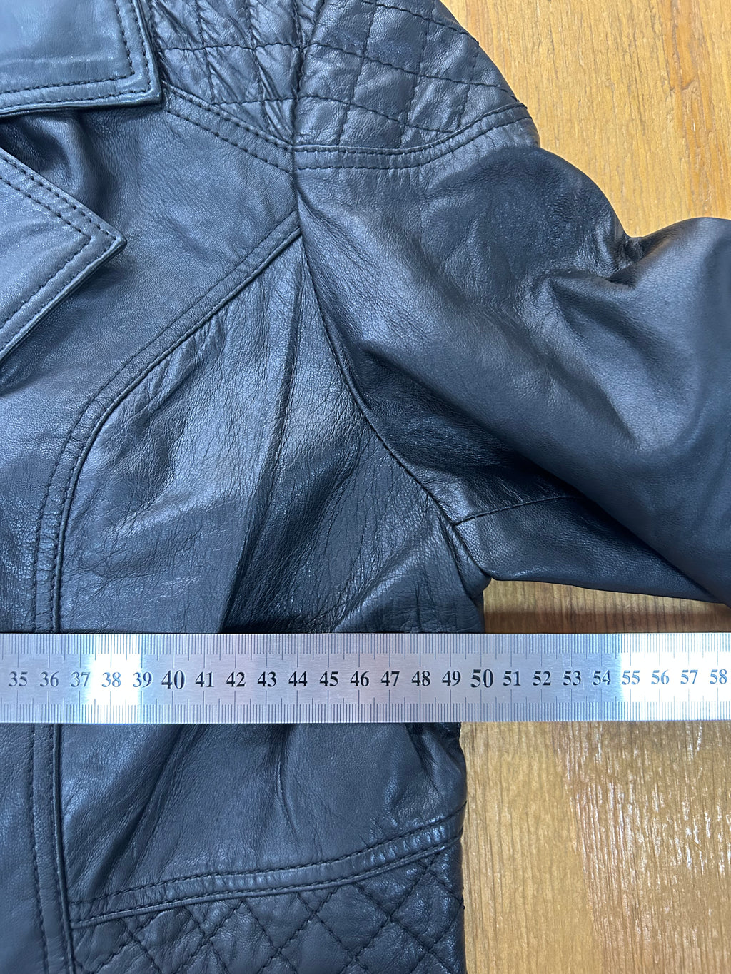 Giacca di pelle nera trapuntata vintage – Donna Taglia M