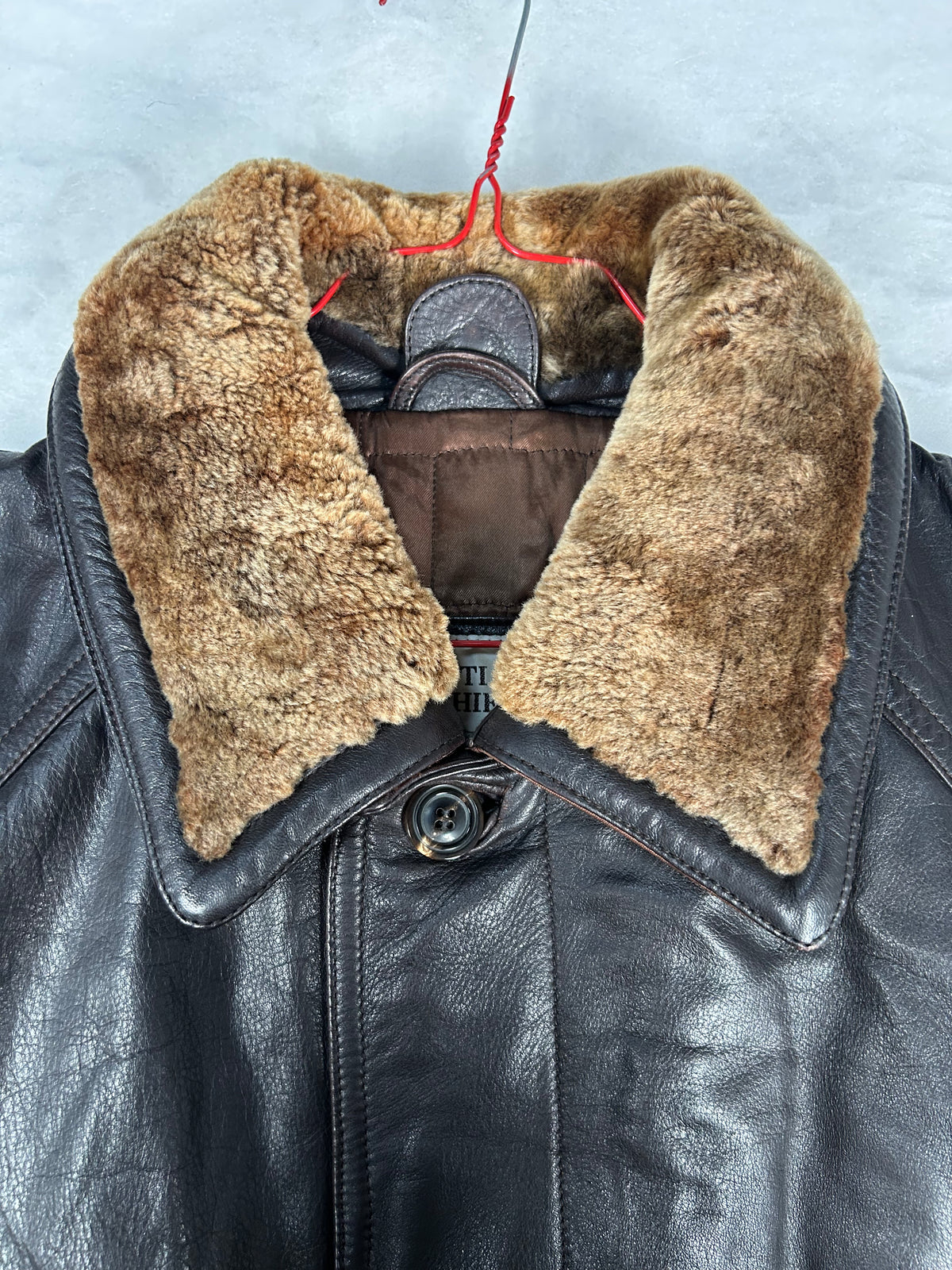 Giaccone di pelle marrone con collo in montone vintage – Uomo Taglia XL (IT 52)