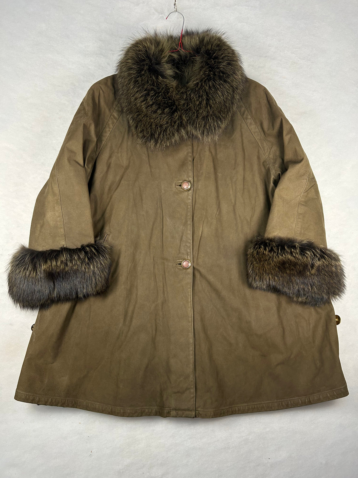 Cappotto verde militare con pelliccia vintage – Donna Taglia M