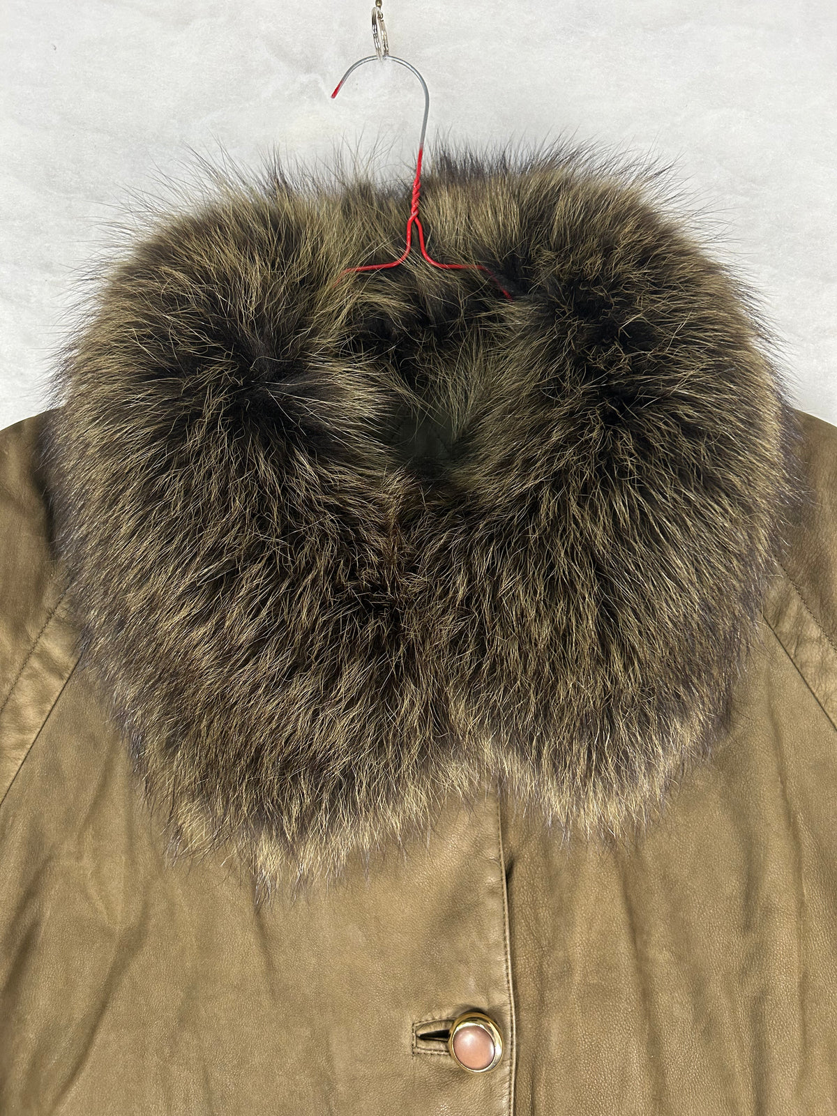 Cappotto verde militare con pelliccia vintage – Donna Taglia M