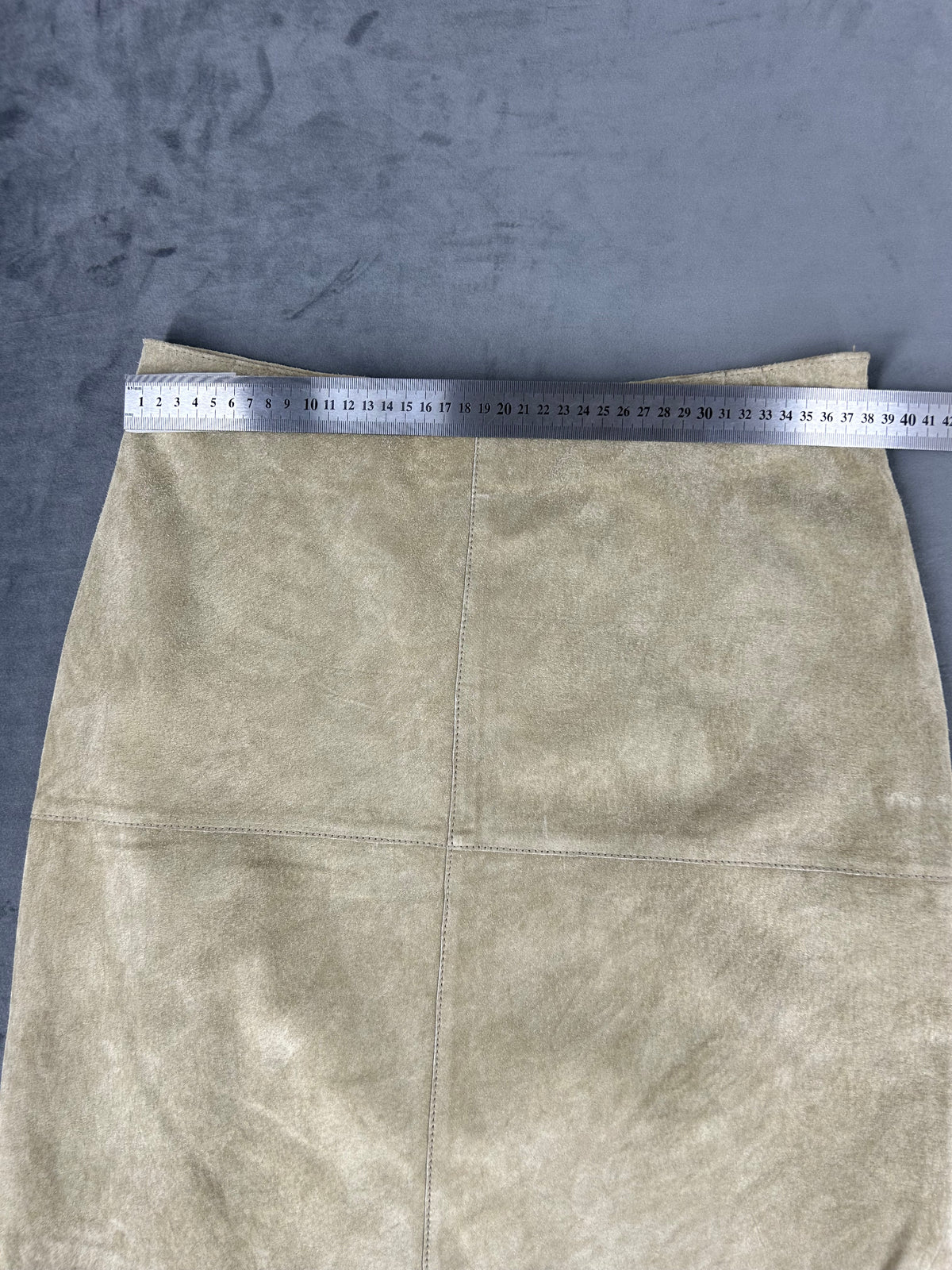 Gonna in pelle scamosciata beige vintage – Donna Taglia S