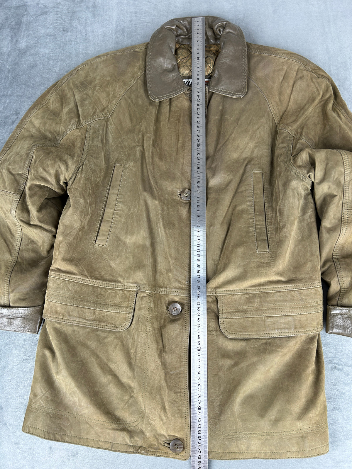 Giaccone in pelle scamosciata verde militare vintage – Donna Taglia M