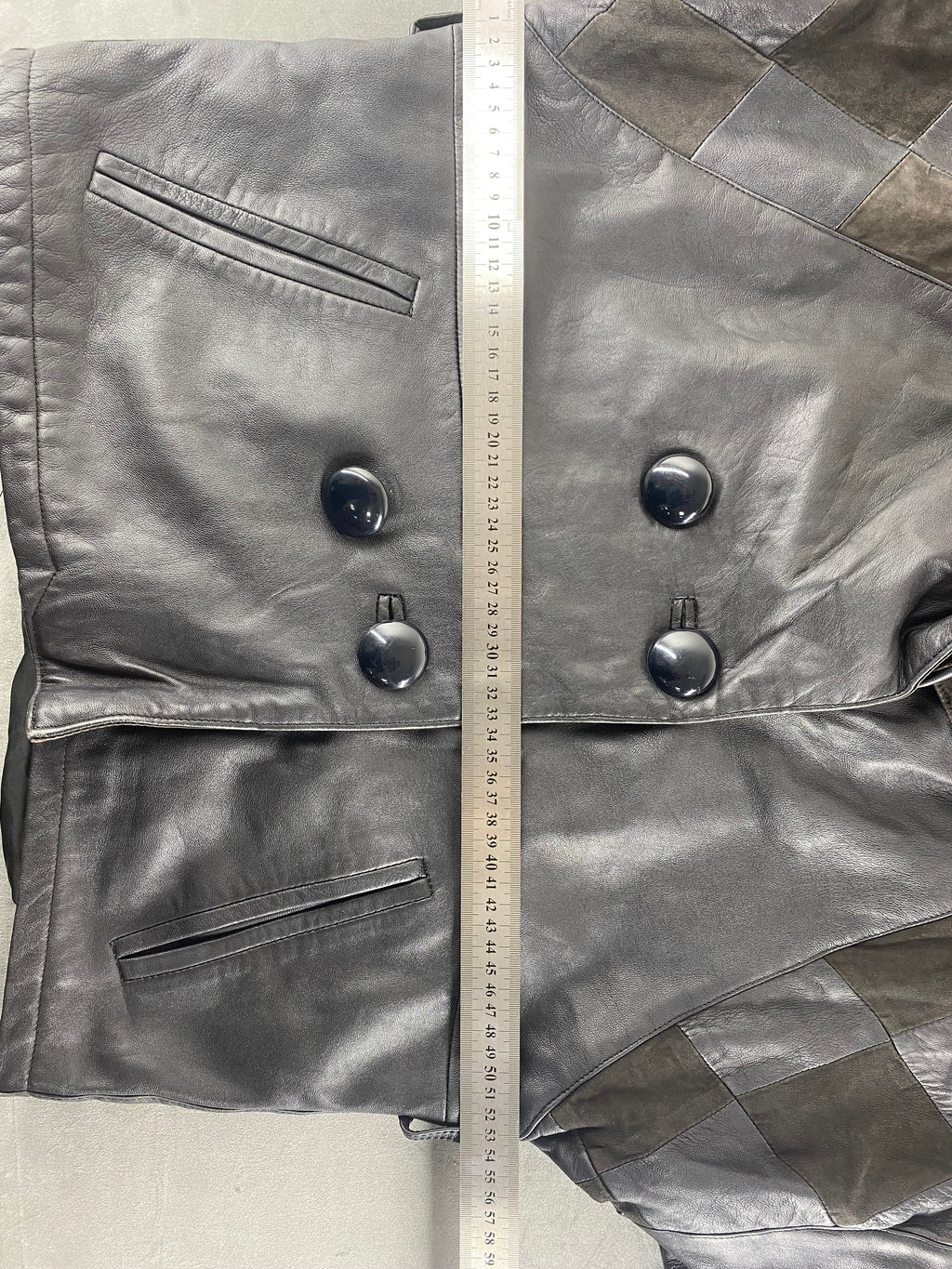 Giacca di pelle grigia doppiopetto vintage – Donna Taglia M