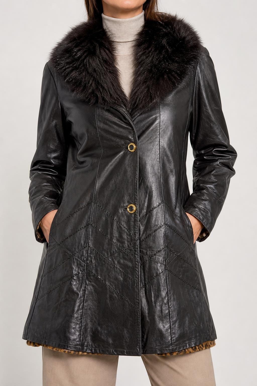Cappotto di pelle nero con collo in pelliccia vintage – Donna Taglia M