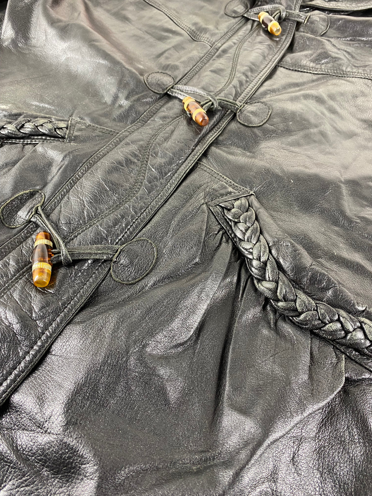 Montgomery di pelle nero con cappuccio in pelliccia vintage – Donna Taglia M