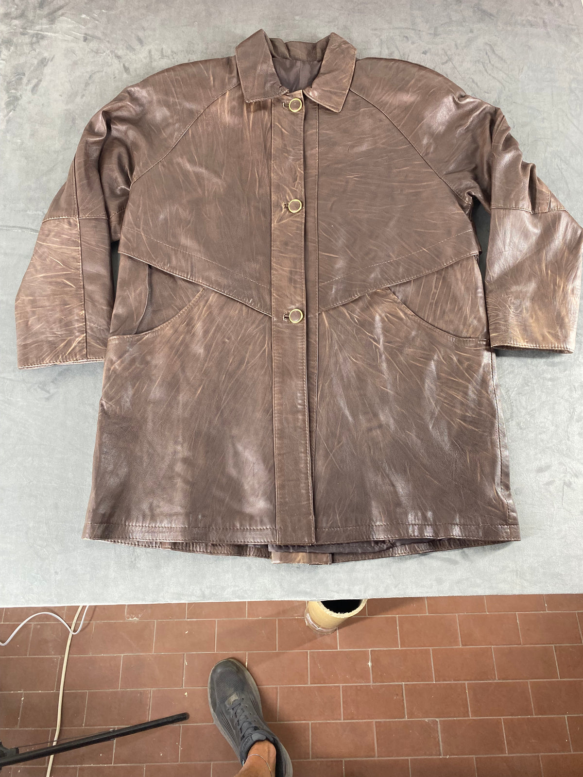 Giacca di pelle taupe vintage – Donna Taglia M