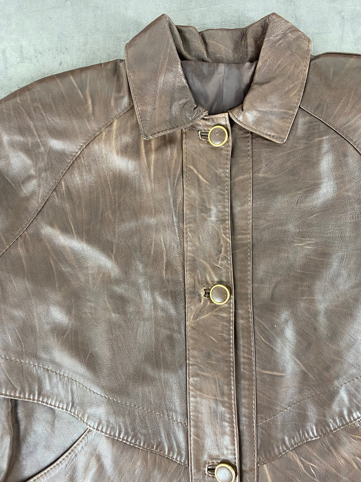 Giacca di pelle taupe vintage – Donna Taglia M