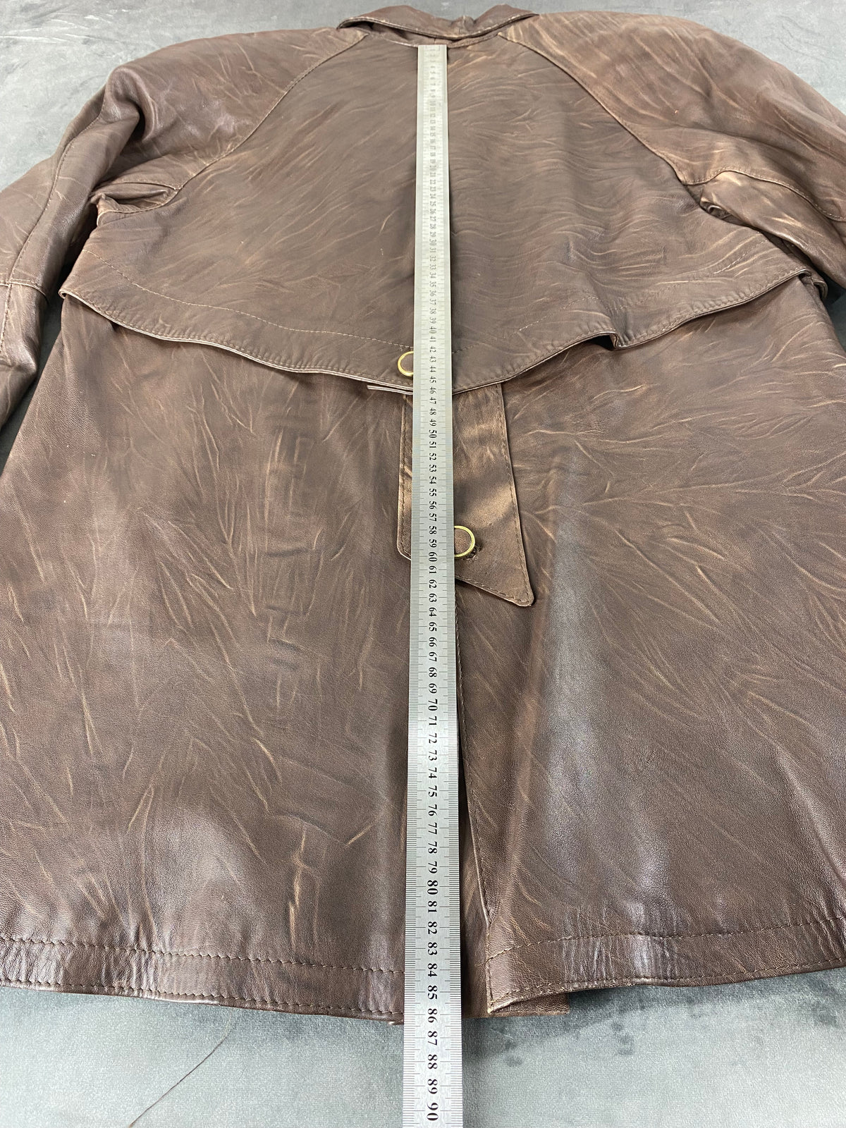 Giacca di pelle taupe vintage – Donna Taglia M