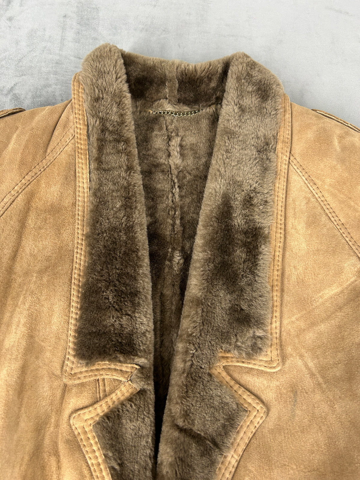 Giaccone in pelle scamosciata e montone cammello vintage – Uomo Taglia L