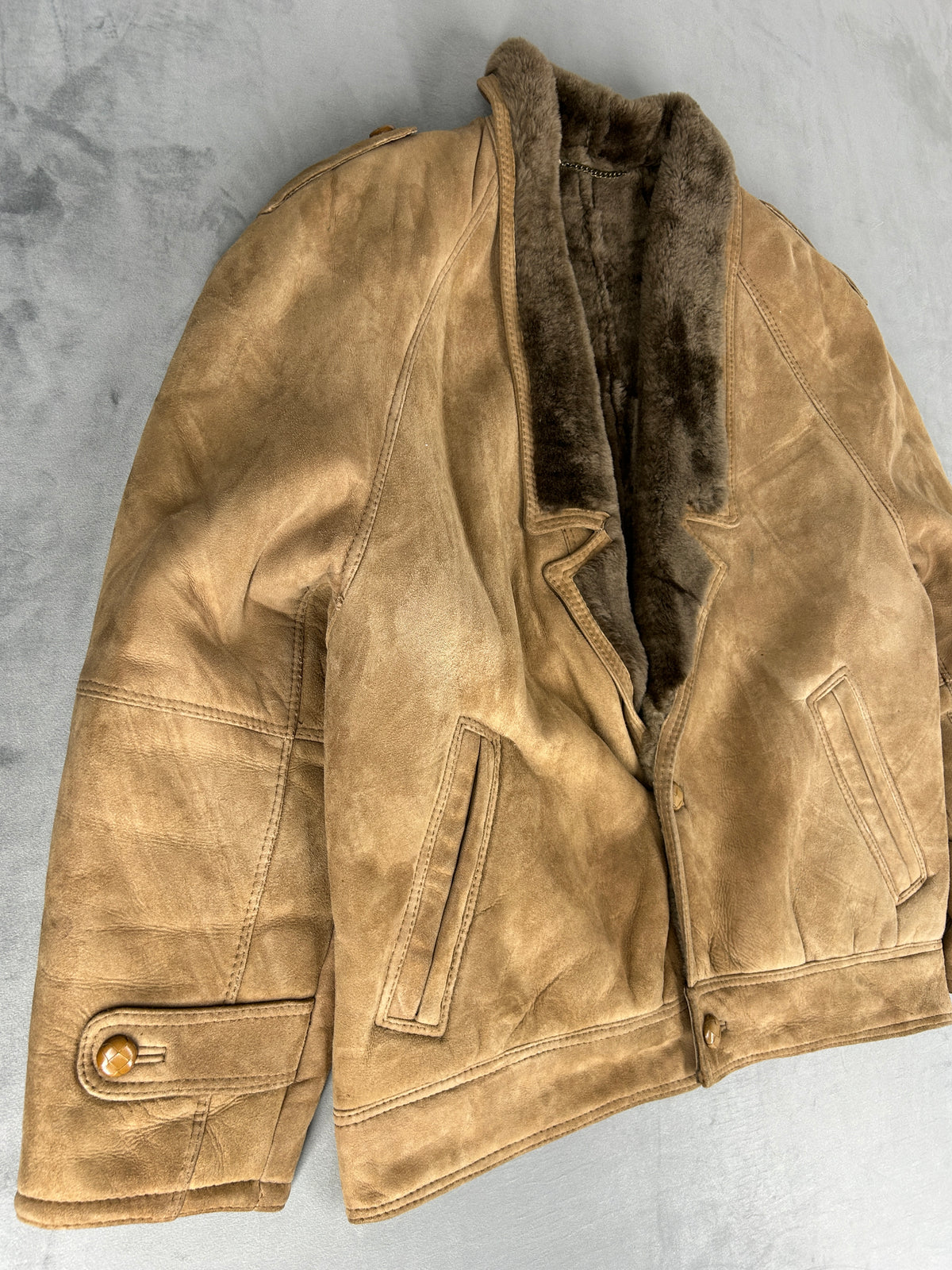 Giaccone in pelle scamosciata e montone cammello vintage – Uomo Taglia L