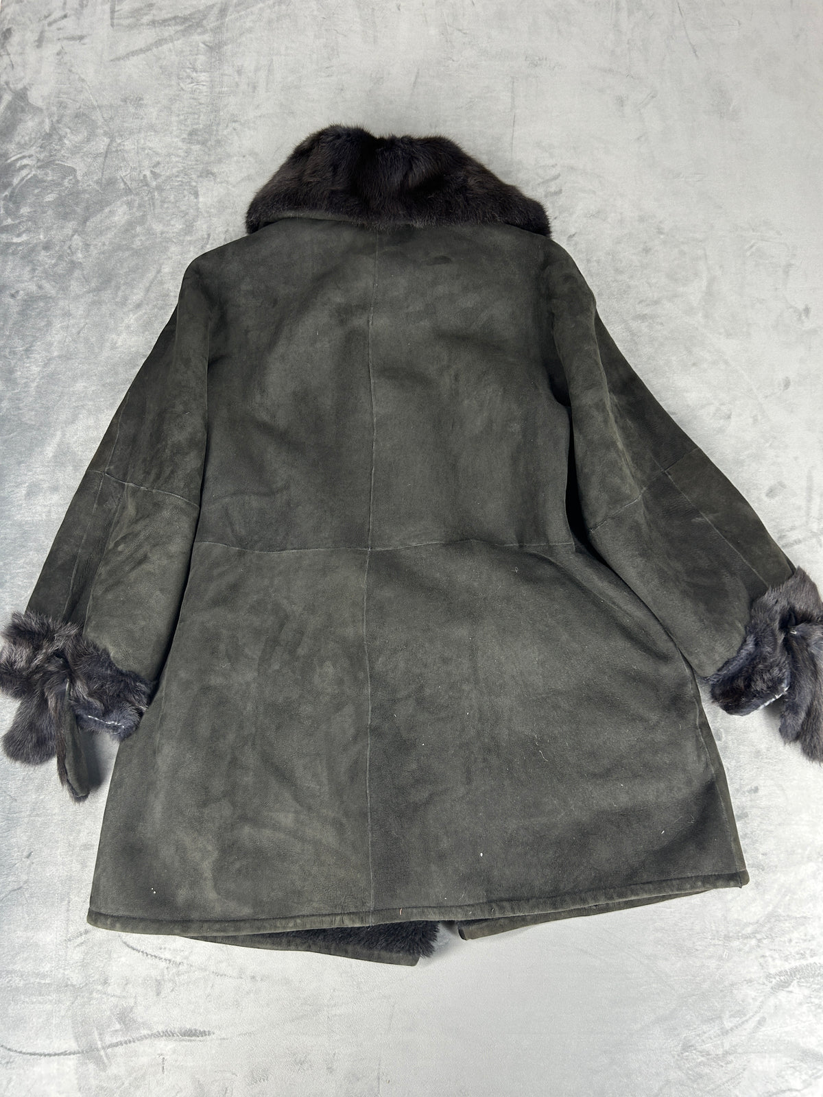 Cappotto in montone grigio con collo in pelliccia vintage – Donna Taglia M