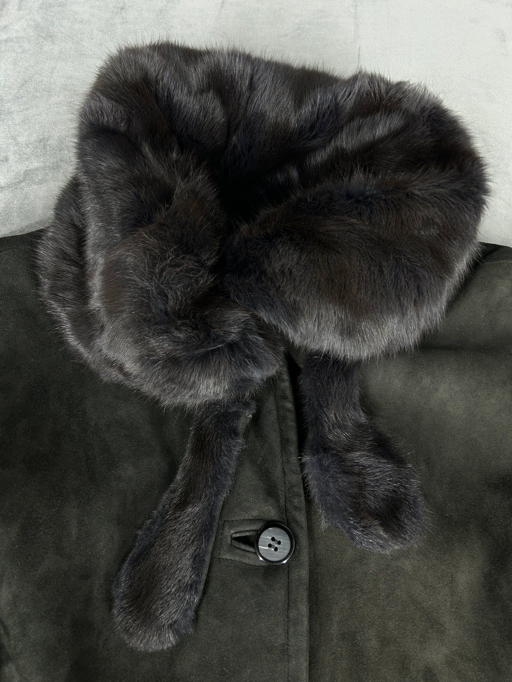 Cappotto in montone grigio con collo in pelliccia vintage – Donna Taglia M