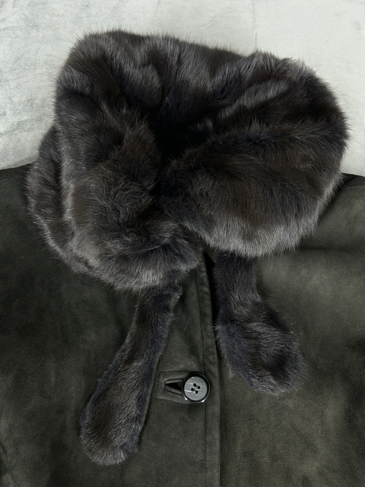 Cappotto in montone grigio con collo in pelliccia vintage – Donna Taglia M