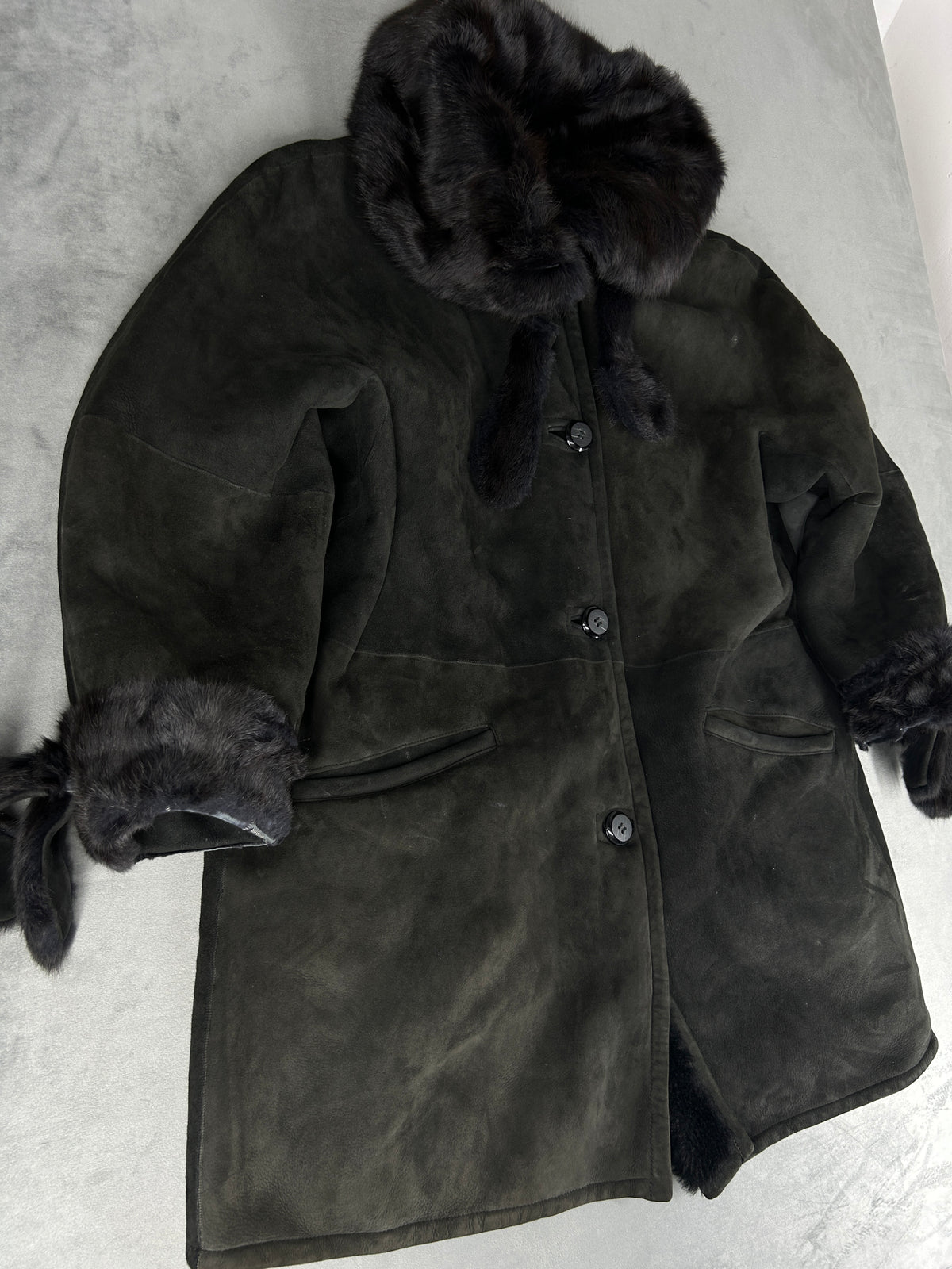 Cappotto in montone grigio con collo in pelliccia vintage – Donna Taglia M