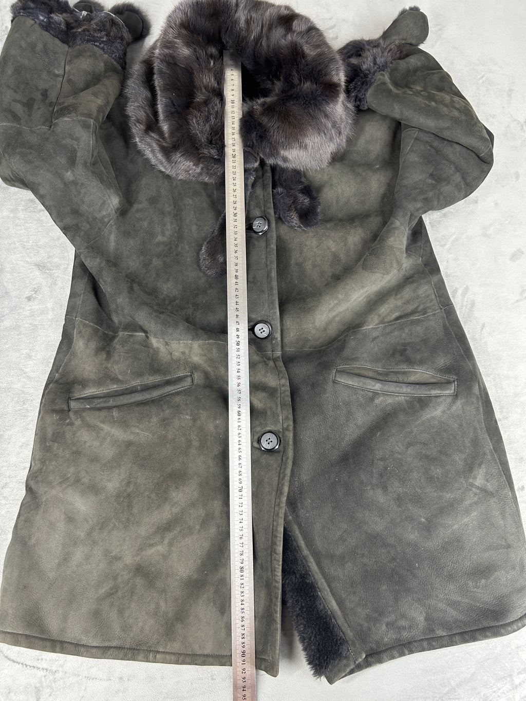 Cappotto in montone grigio con collo in pelliccia vintage – Donna Taglia M