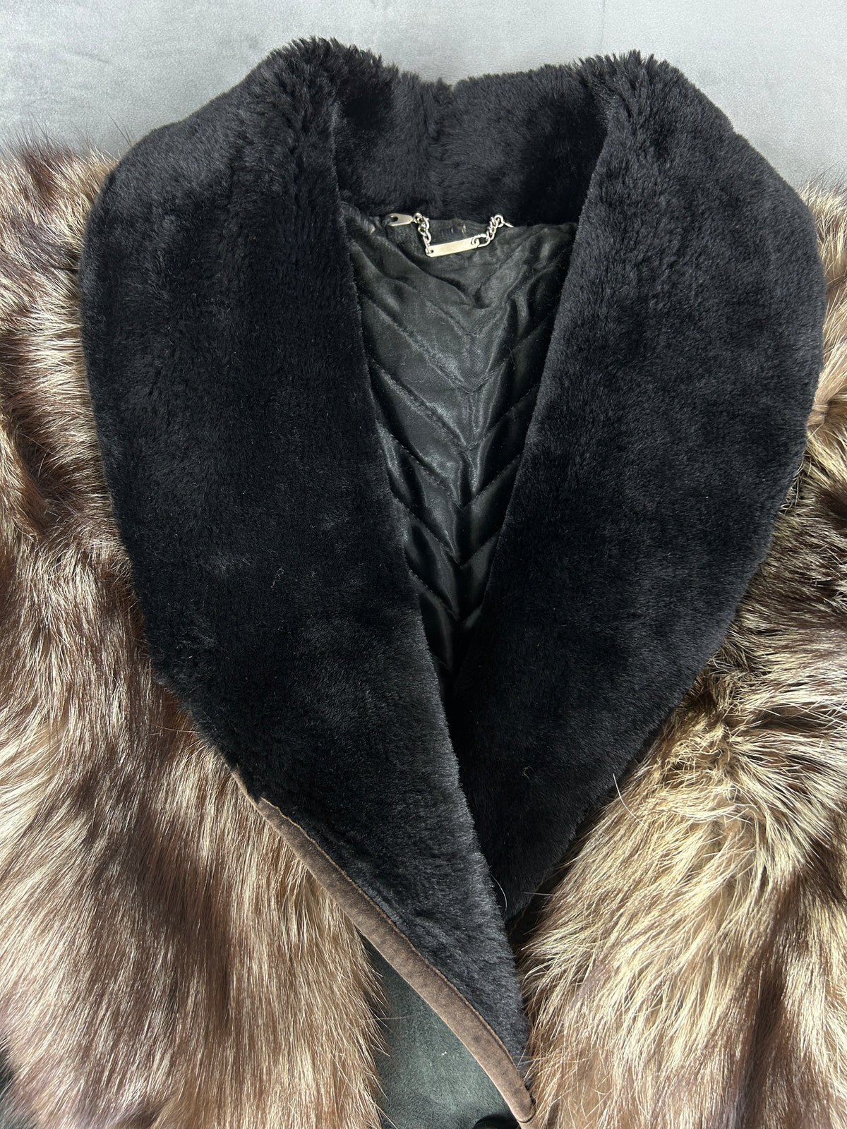 Cappotto in montone verde con collo in pelliccia vintage – Donna Taglia M (IT 42)