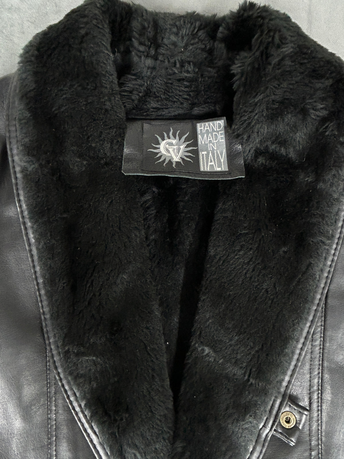 Giaccone di pelle nero con collo in pelliccia vintage – Uomo Taglia L