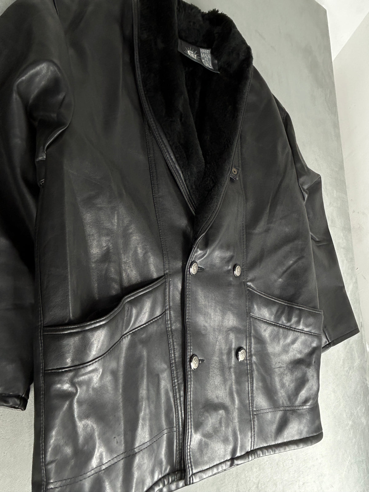 Giaccone di pelle nero con collo in pelliccia vintage – Uomo Taglia L