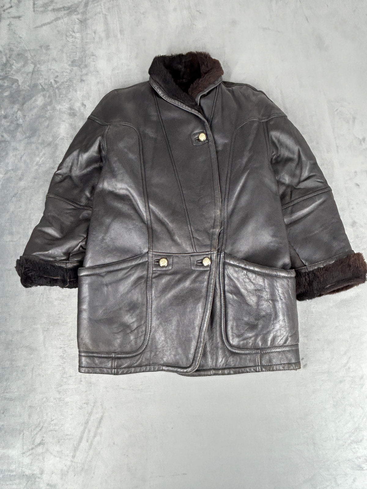 Cappotto in pelle e montone marrone scuro vintage – Donna Taglia M