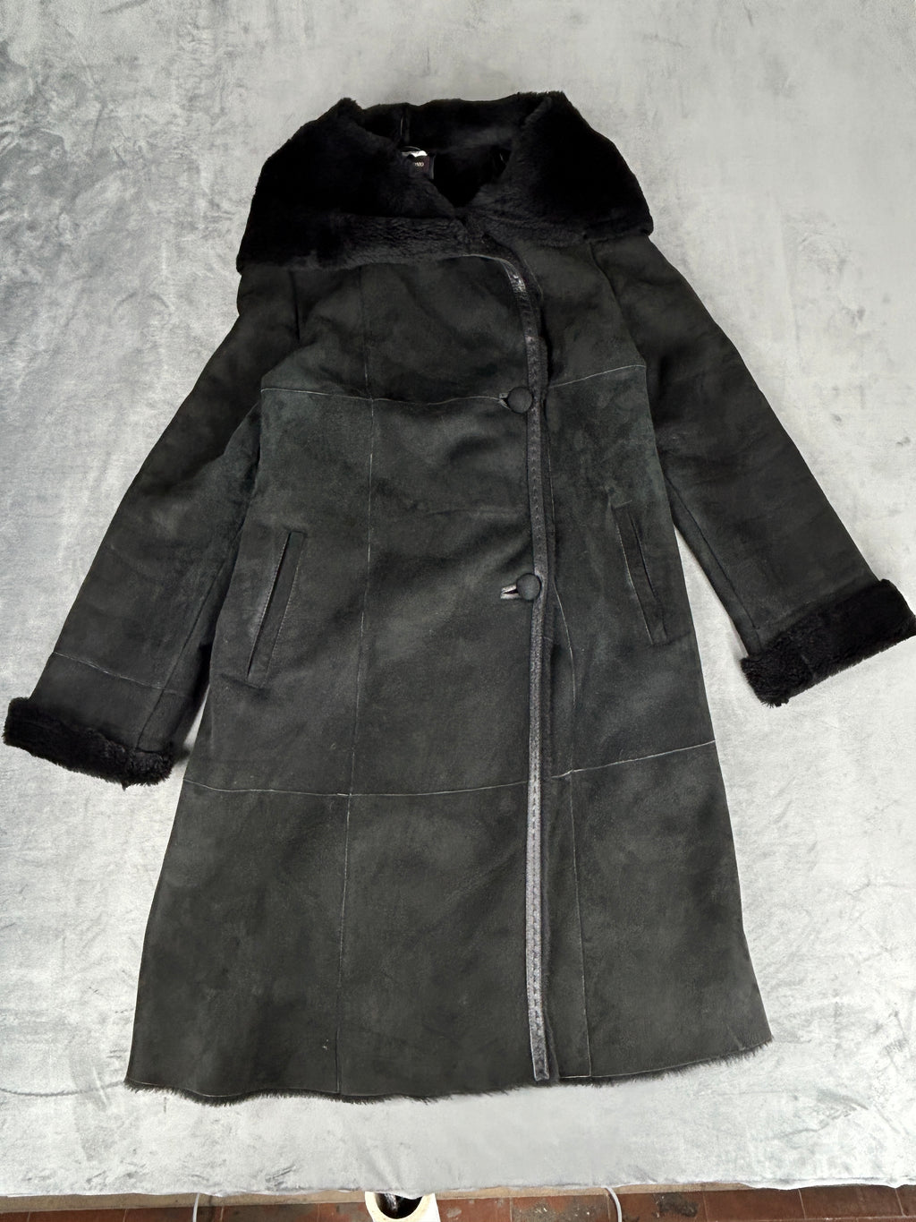Cappotto in montone nero vintage – Donna Taglia M
