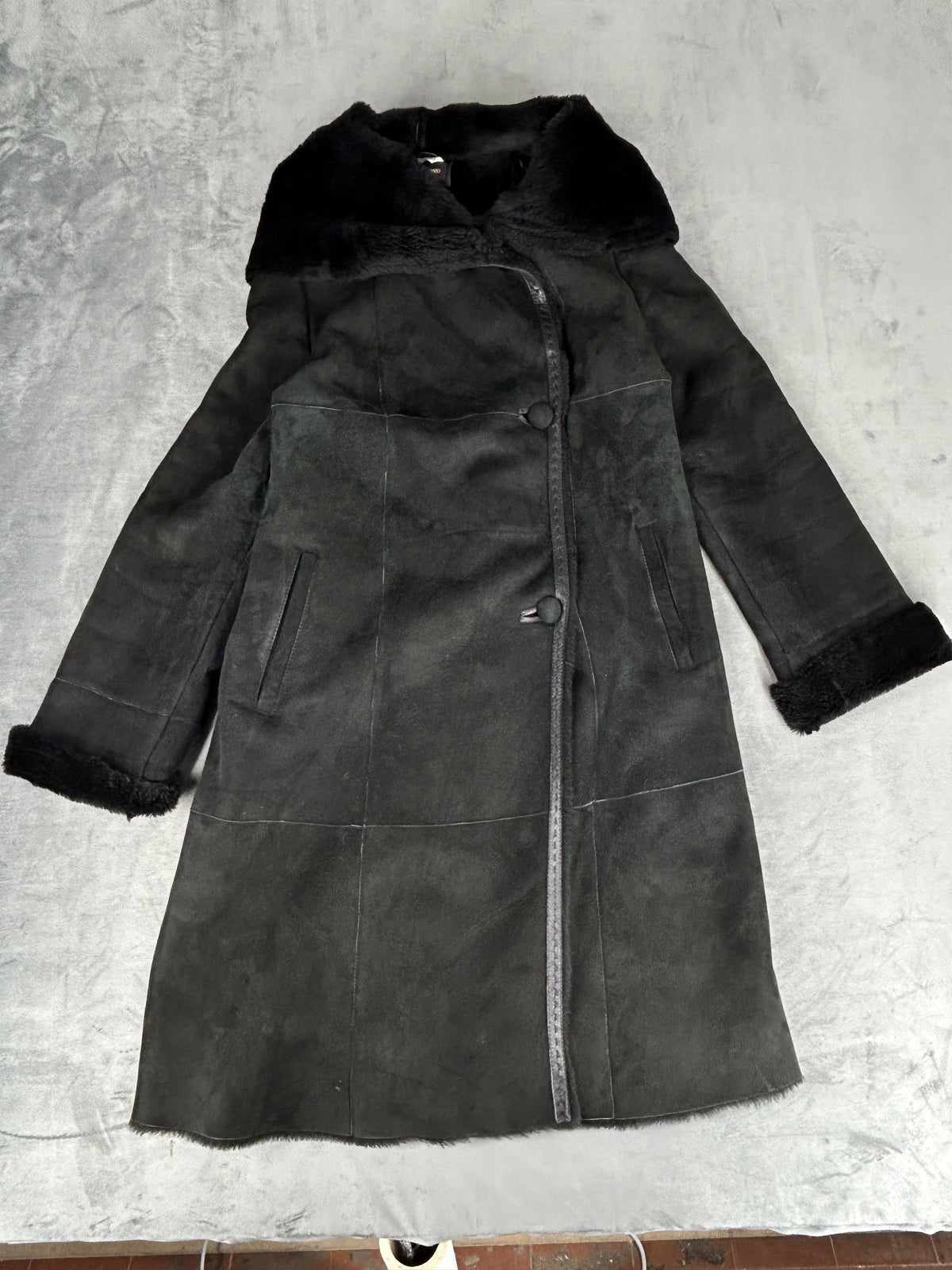 Cappotto in montone nero vintage – Donna Taglia M